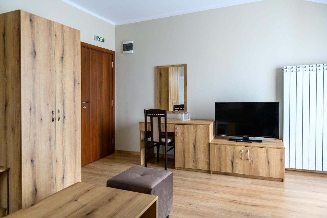 Семеен Хотел При Вергил Sapareva Banya Exterior photo